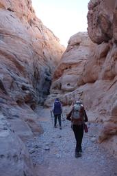 Narrows on the white domes trail [thu nov 25 15:13:26 mst 2021]